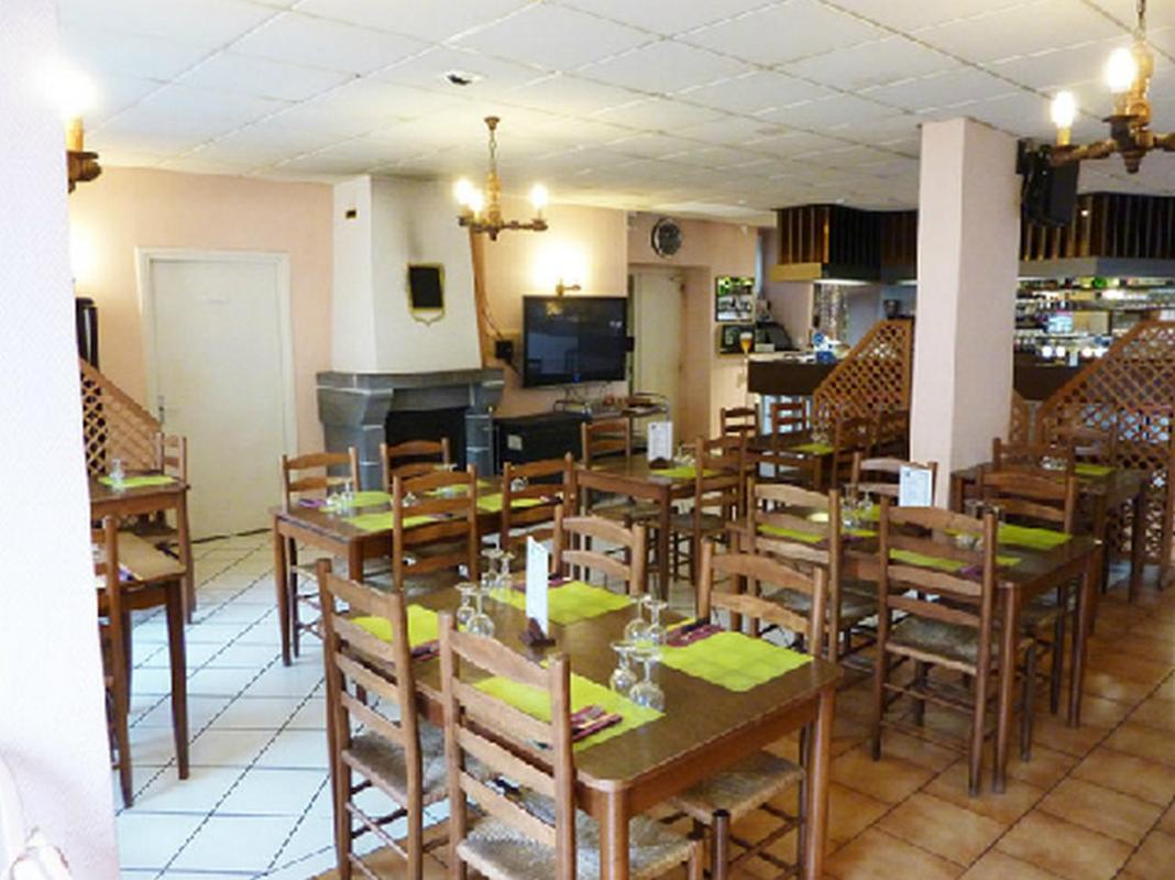 Hotel Restaurant Du Pont-Vieux Saint-Flour  Εξωτερικό φωτογραφία